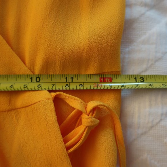 NWOT Marigold Flutter Sleeve Wrap Dress - Picture 6 of 11